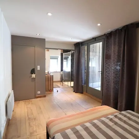 Charme Et Modernite, Terrasse Bois, Vallee Du Mars - Fr-1-742-270 * Le Falgoux